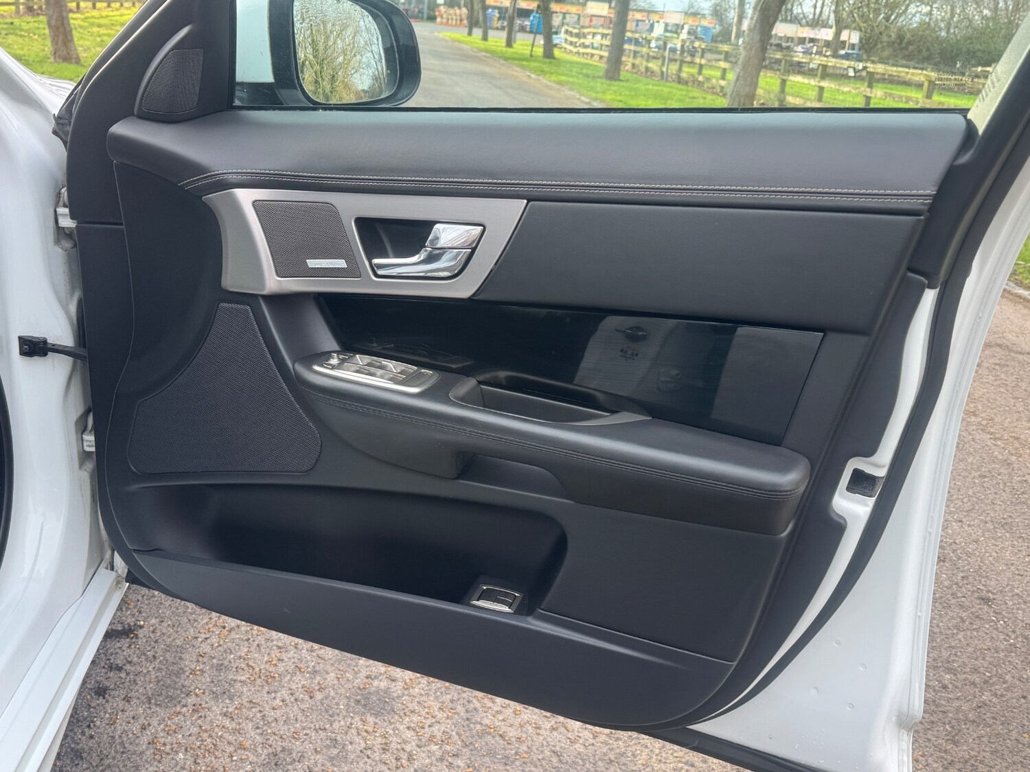 Used Jaguar XF 2011 for sale - 77166180: Photo 33