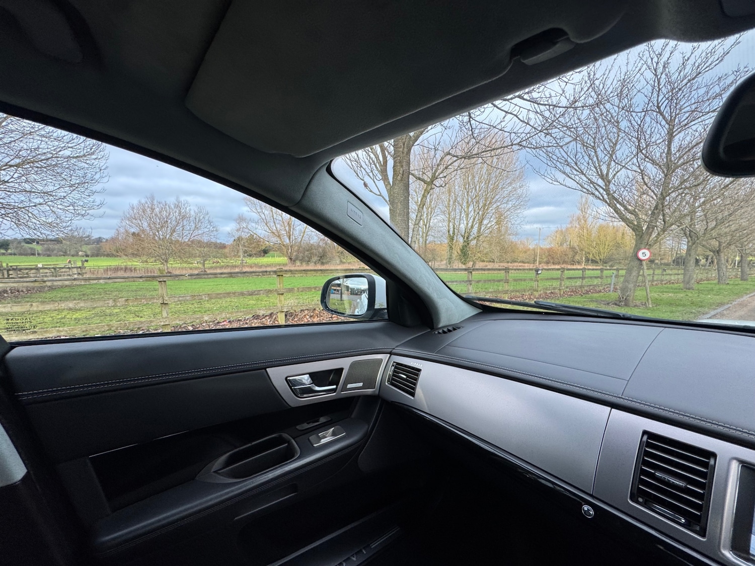 Used Jaguar XF 2011 for sale - 77166180: Photo 42