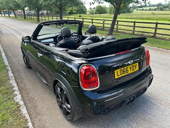 Used MINI Convertible 2016 for sale - 79429690: Photo