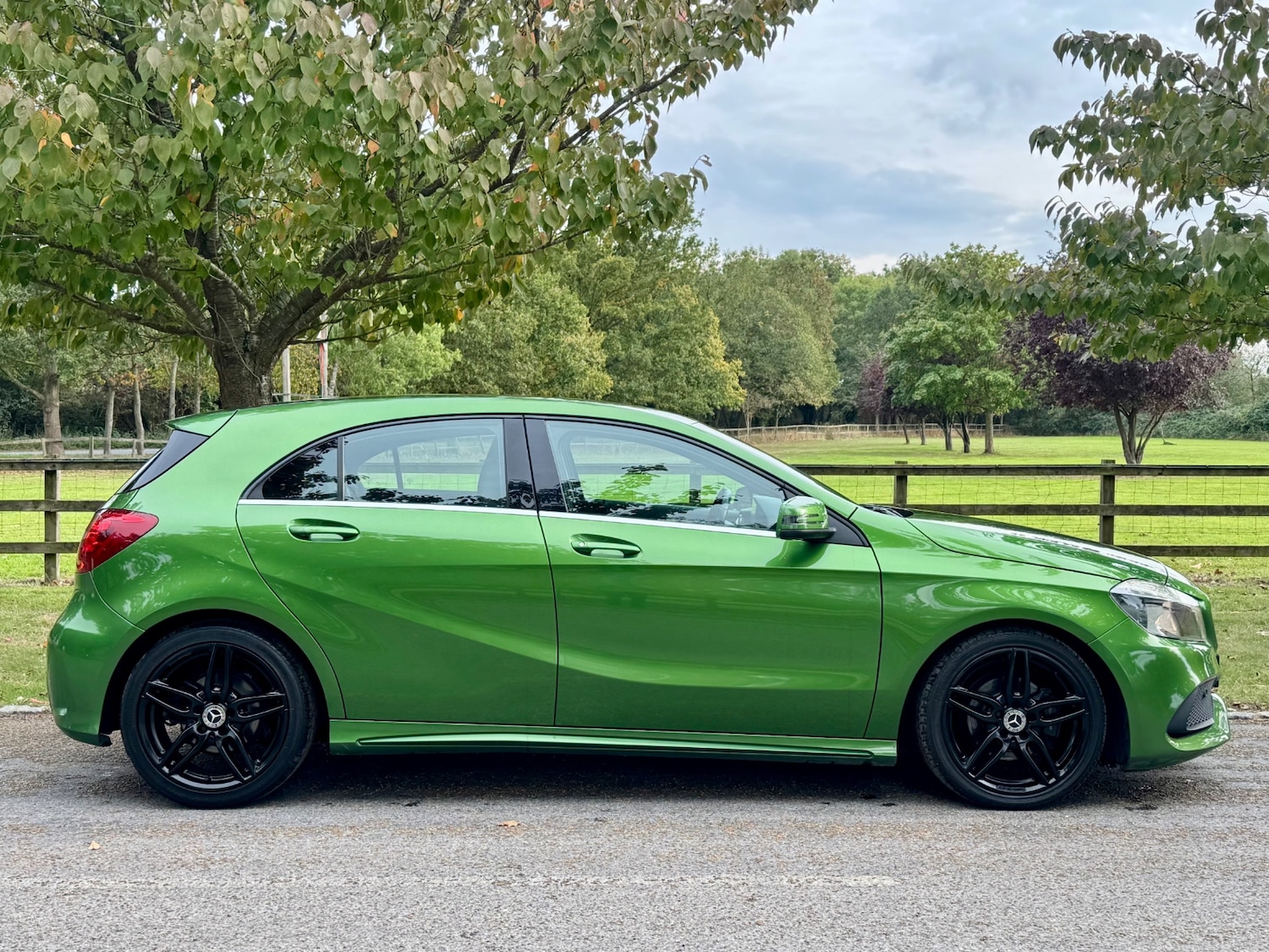 Used Mercedes-Benz A-Class 2017 for sale - 76161721: Photo 3