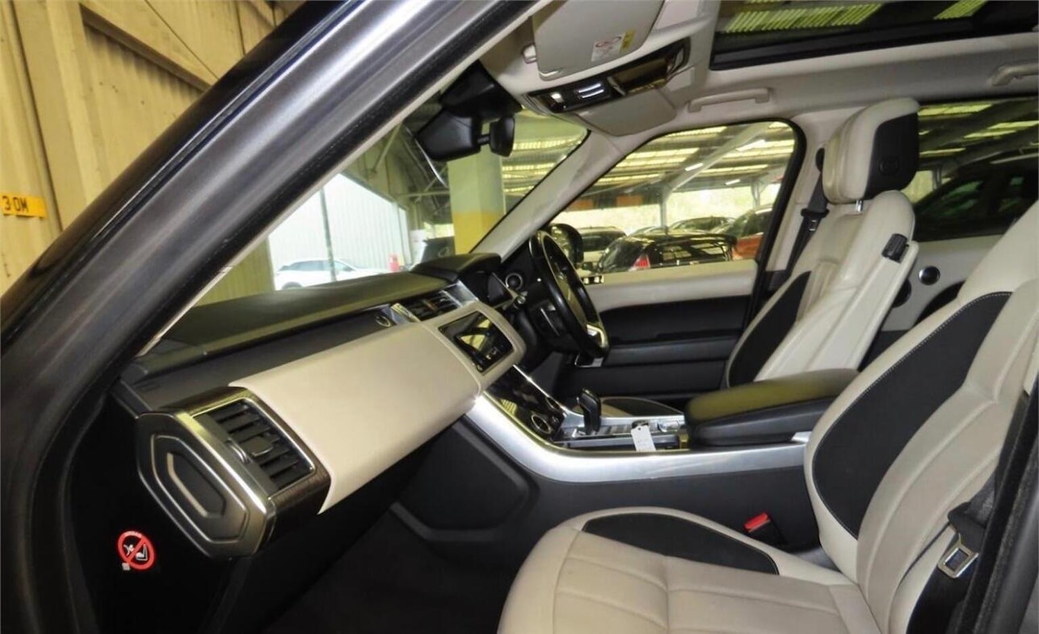 Used Land Rover Range Rover Sport 2018 for sale - 77921392: Photo 2