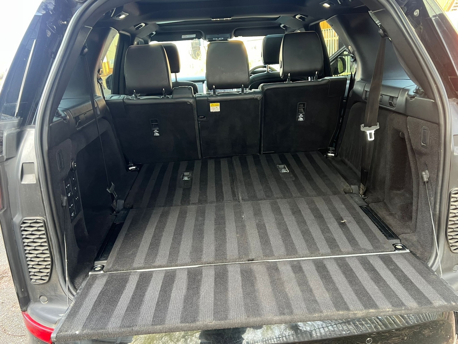 Used Land Rover Discovery 2017 for sale - 77977324: Photo 12