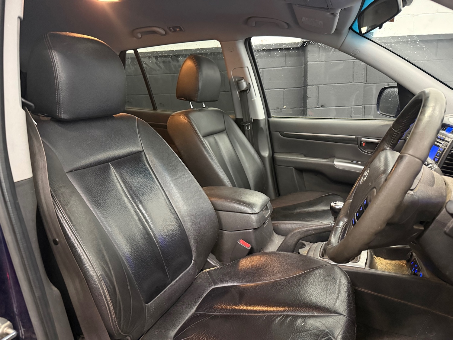 Used Hyundai Santa Fe 2010 for sale - 76846002: Photo 3