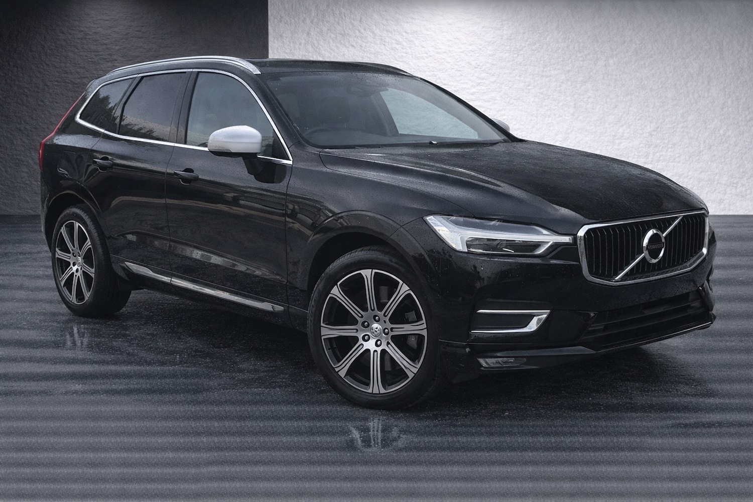 Used Volvo XC60 2018 for sale - 77980809: Photo 1