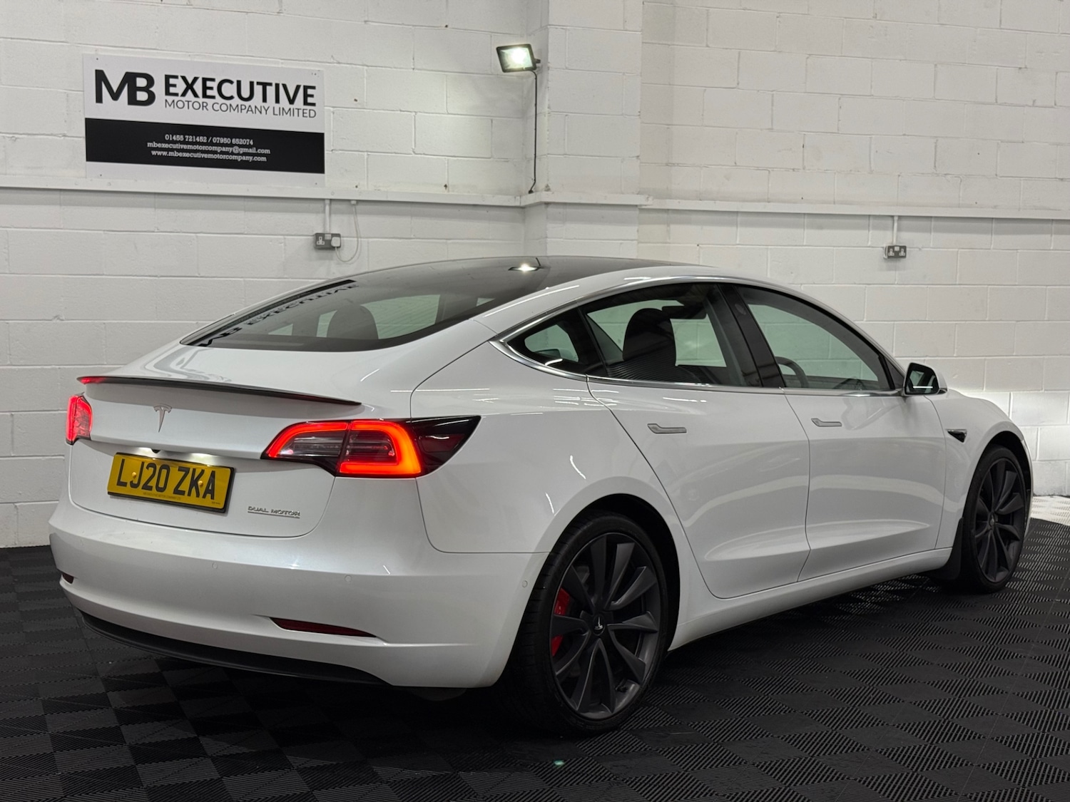 Used Tesla Model 3 2020 for sale - 76589753: Photo 3