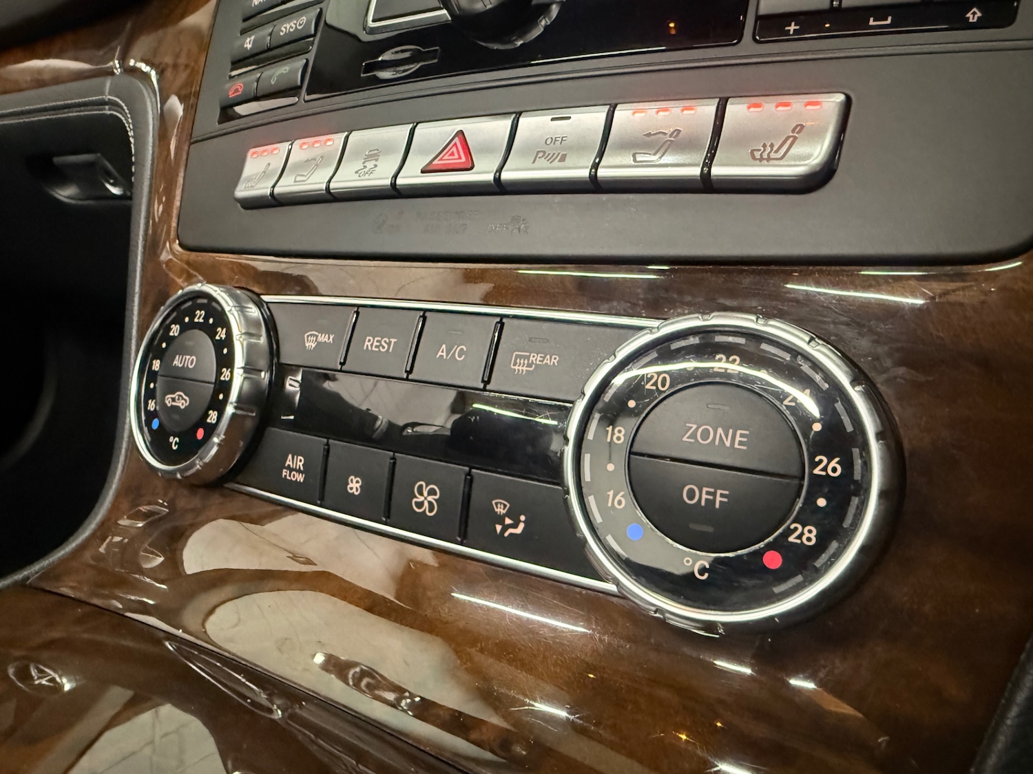 Used Mercedes-Benz SL 2014 for sale - 76722856: Photo 31