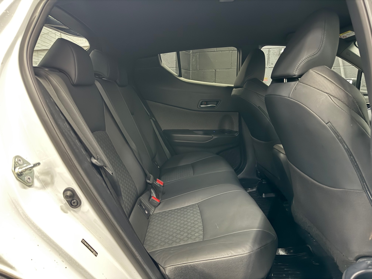 Used Toyota C-HR 2023 for sale - 77207713: Photo 12