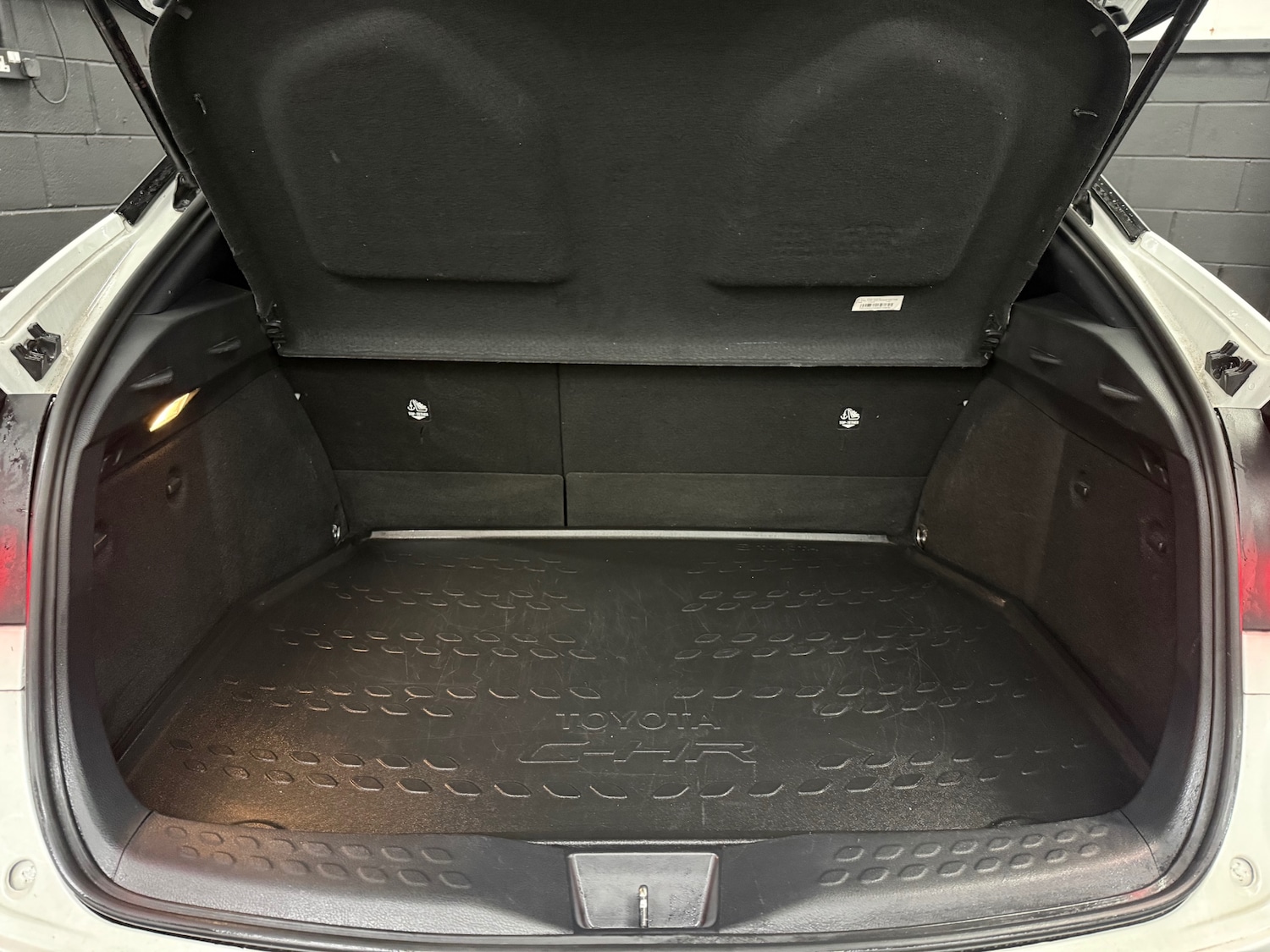 Used Toyota C-HR 2023 for sale - 77207713: Photo 16