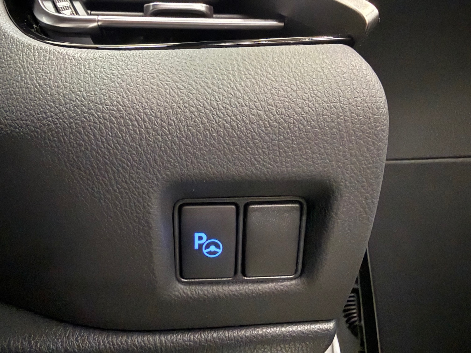 Used Toyota C-HR 2023 for sale - 77207713: Photo 37