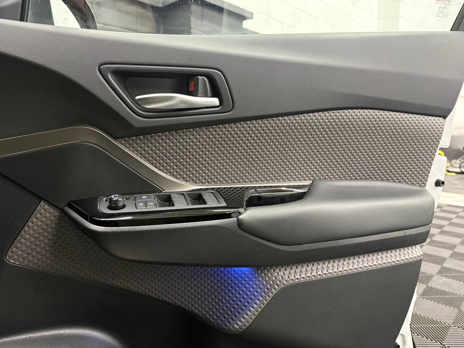 Used Toyota C-HR 2023 for sale - 77207713: Photo 39