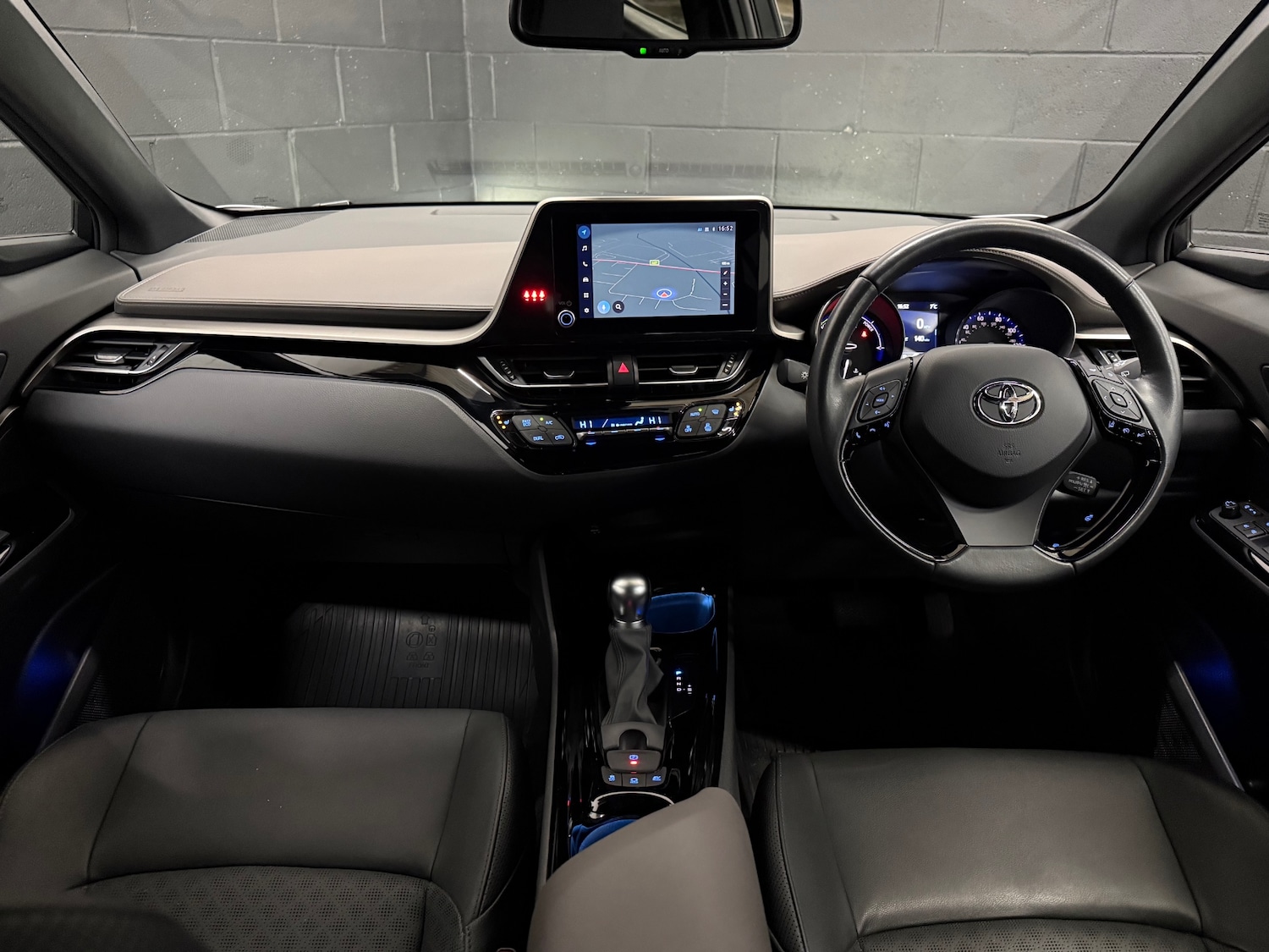 Used Toyota C-HR 2023 for sale - 77207713: Photo 9