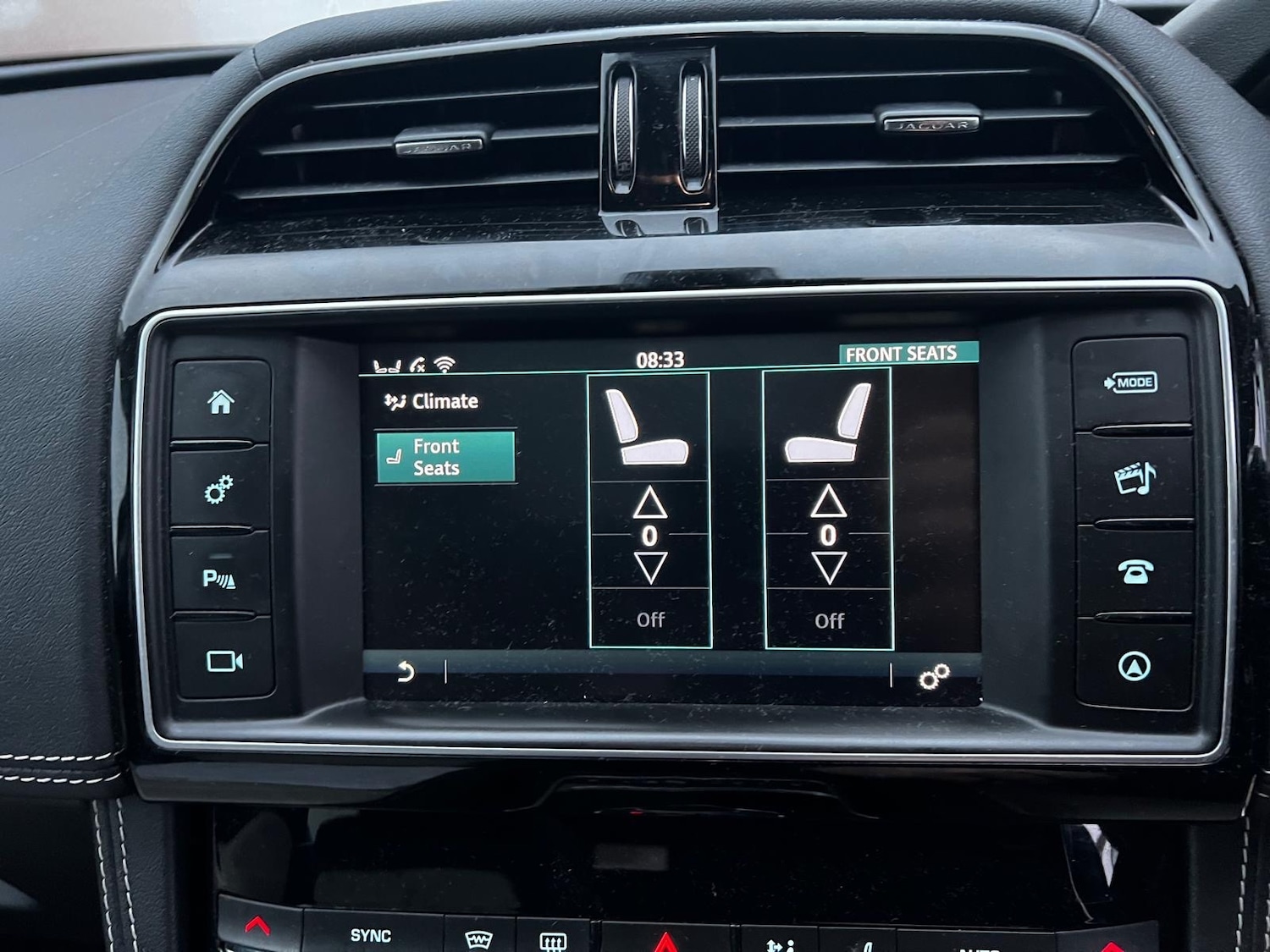 Used Jaguar F-Pace 2017 for sale - 76505677: Photo 11