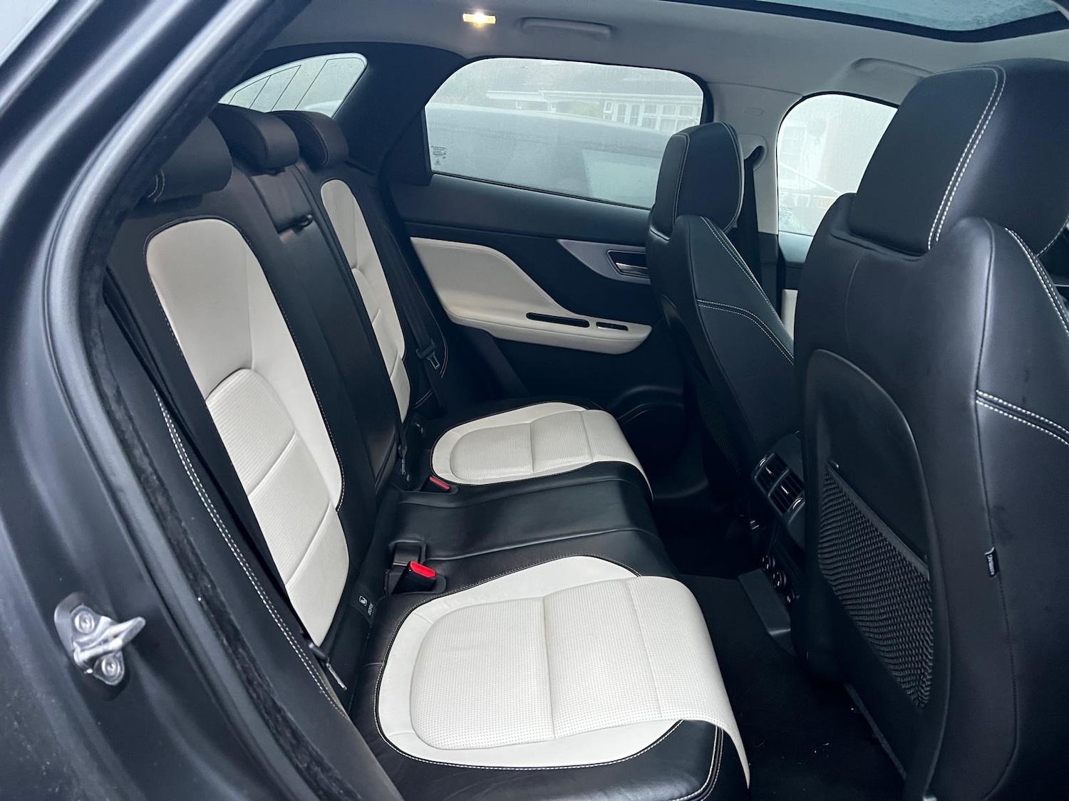 Used Jaguar F-Pace 2017 for sale - 76505677: Photo 8