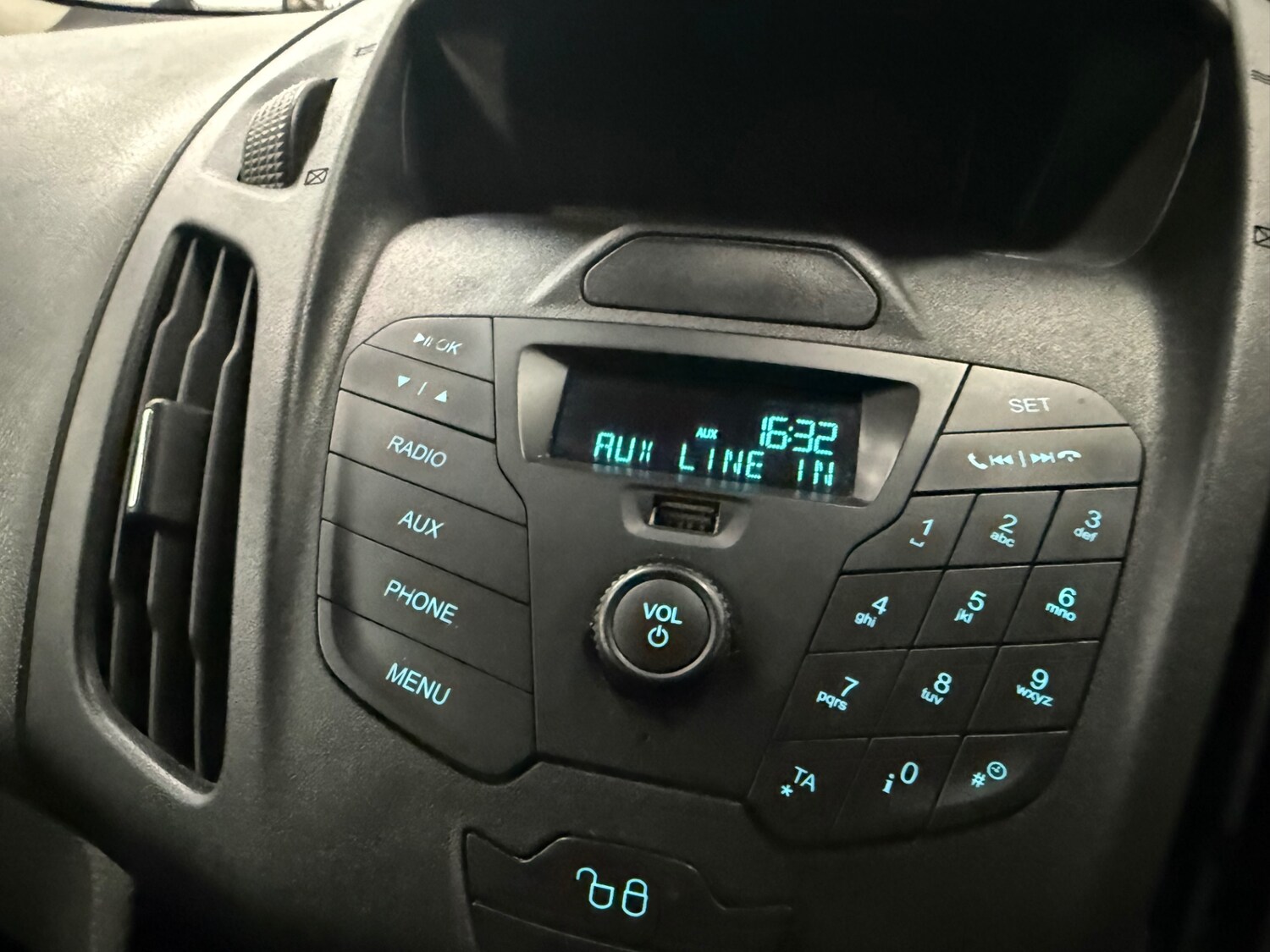 Used Ford Transit Connect 2018 for sale - 77418539: Photo 17