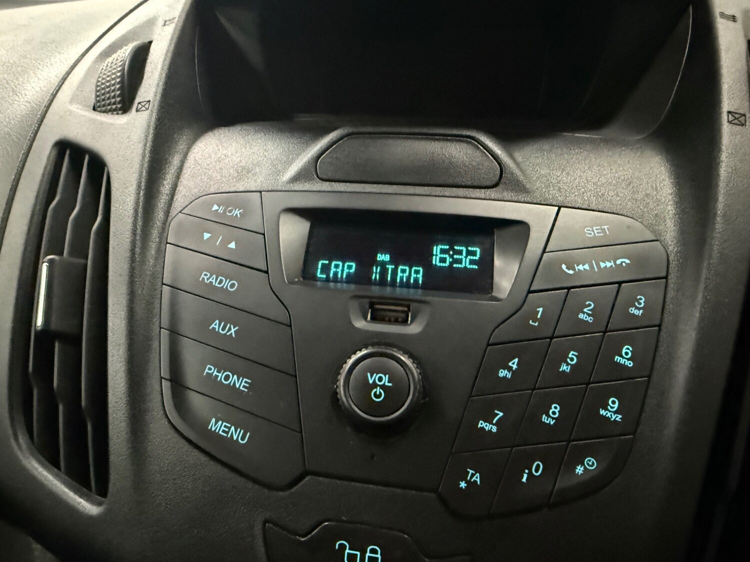 Used Ford Transit Connect 2018 for sale - 77418539: Photo 19