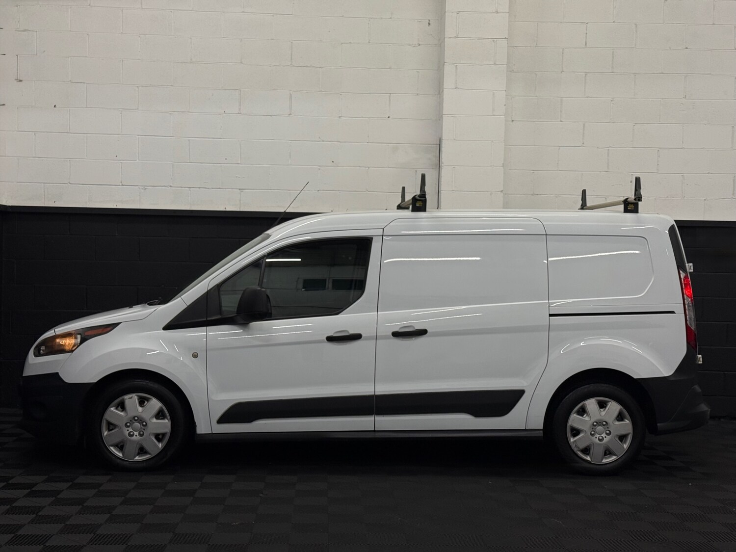 Used Ford Transit Connect 2018 for sale - 77418539: Photo 6