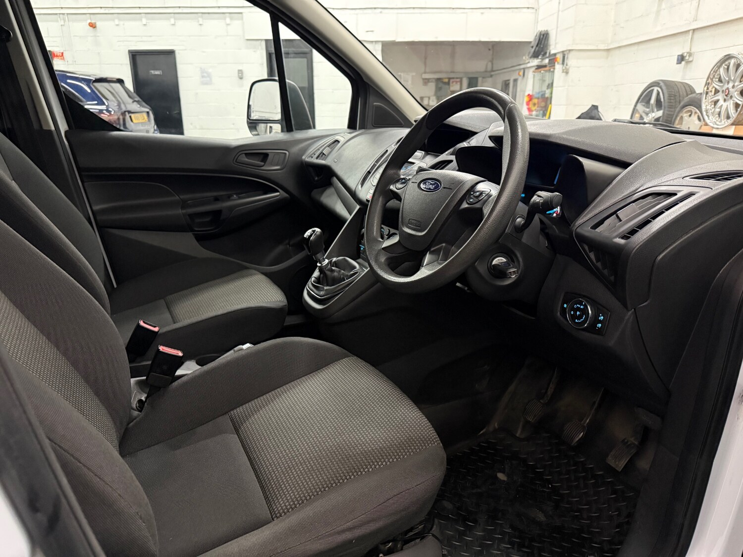 Used Ford Transit Connect 2018 for sale - 77418539: Photo 9