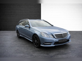 Used Mercedes-Benz E Class 2012 for sale - 77663713: Photo
