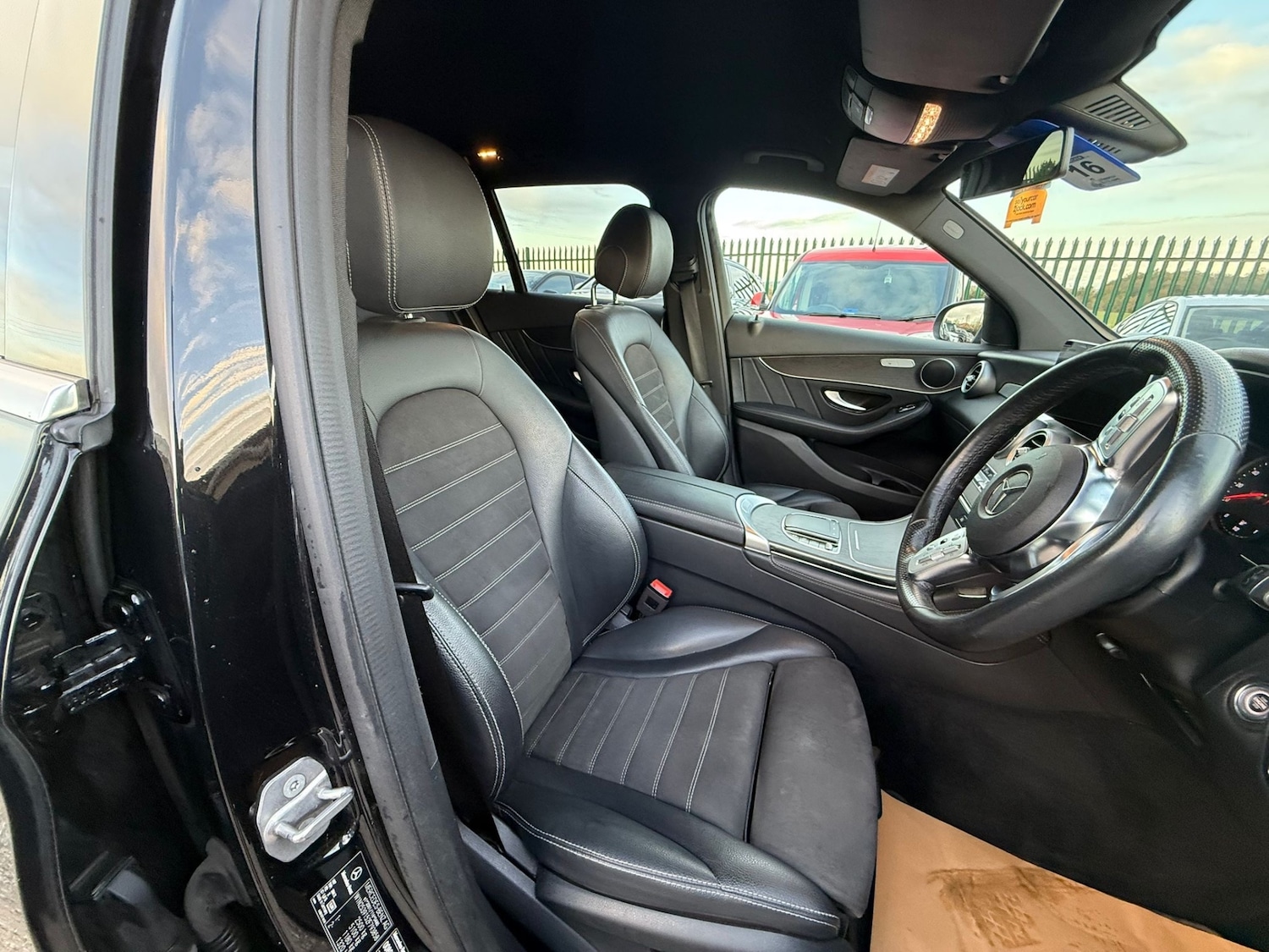 Used Mercedes-Benz GLC 2020 for sale - 76626790: Photo 9