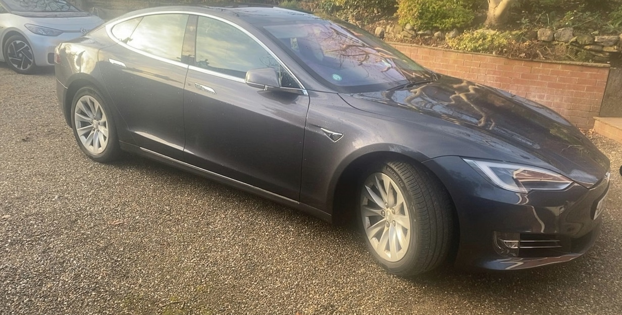 Used Tesla Model S 2017 for sale - 76845995: Photo 1