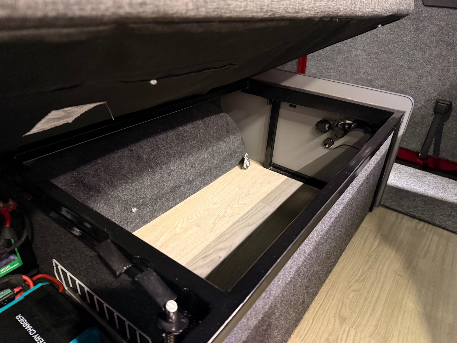 Used Volkswagen Transporter 2015 for sale - 77502948: Photo 24