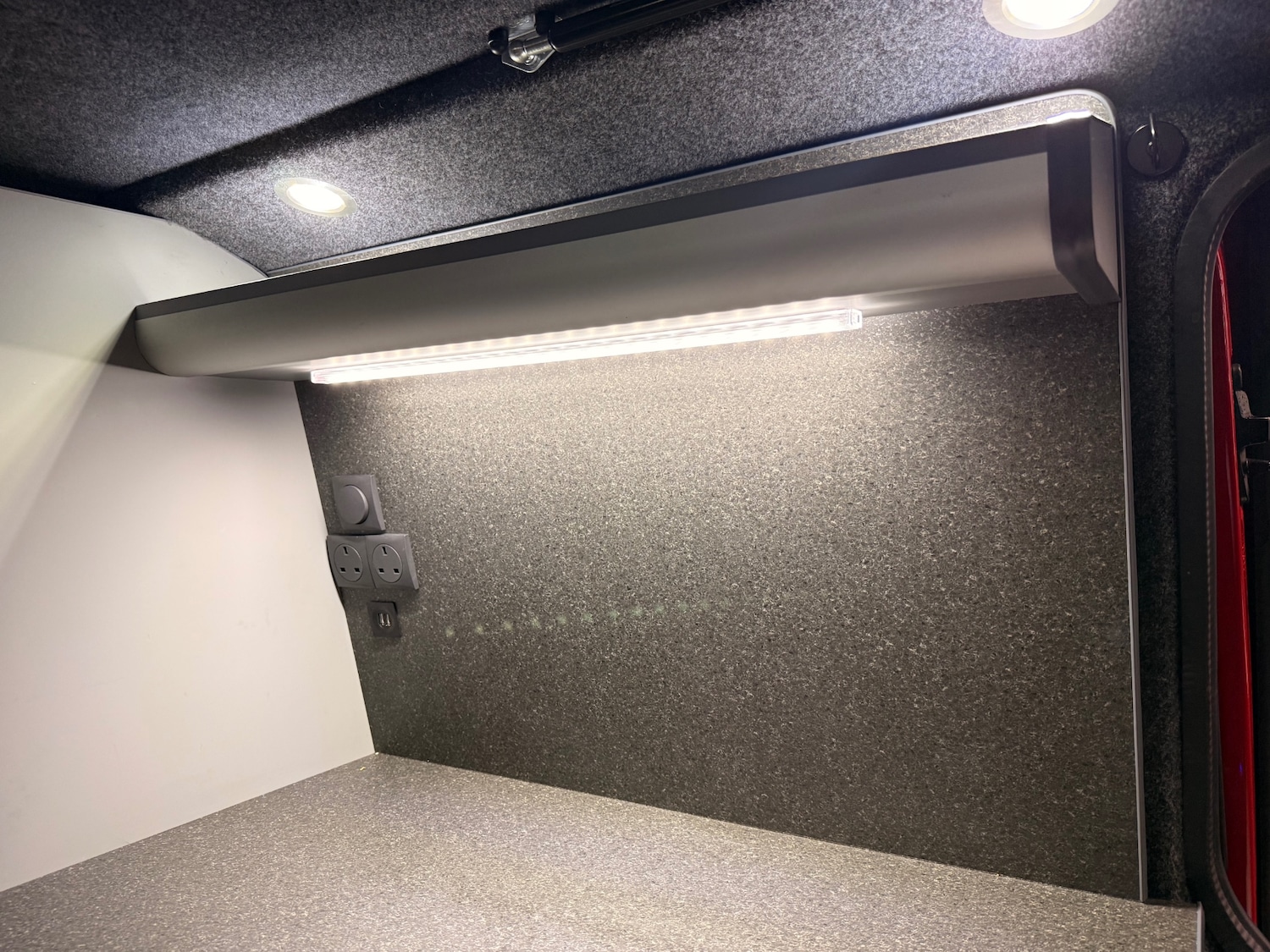 Used Volkswagen Transporter 2015 for sale - 77502948: Photo 27