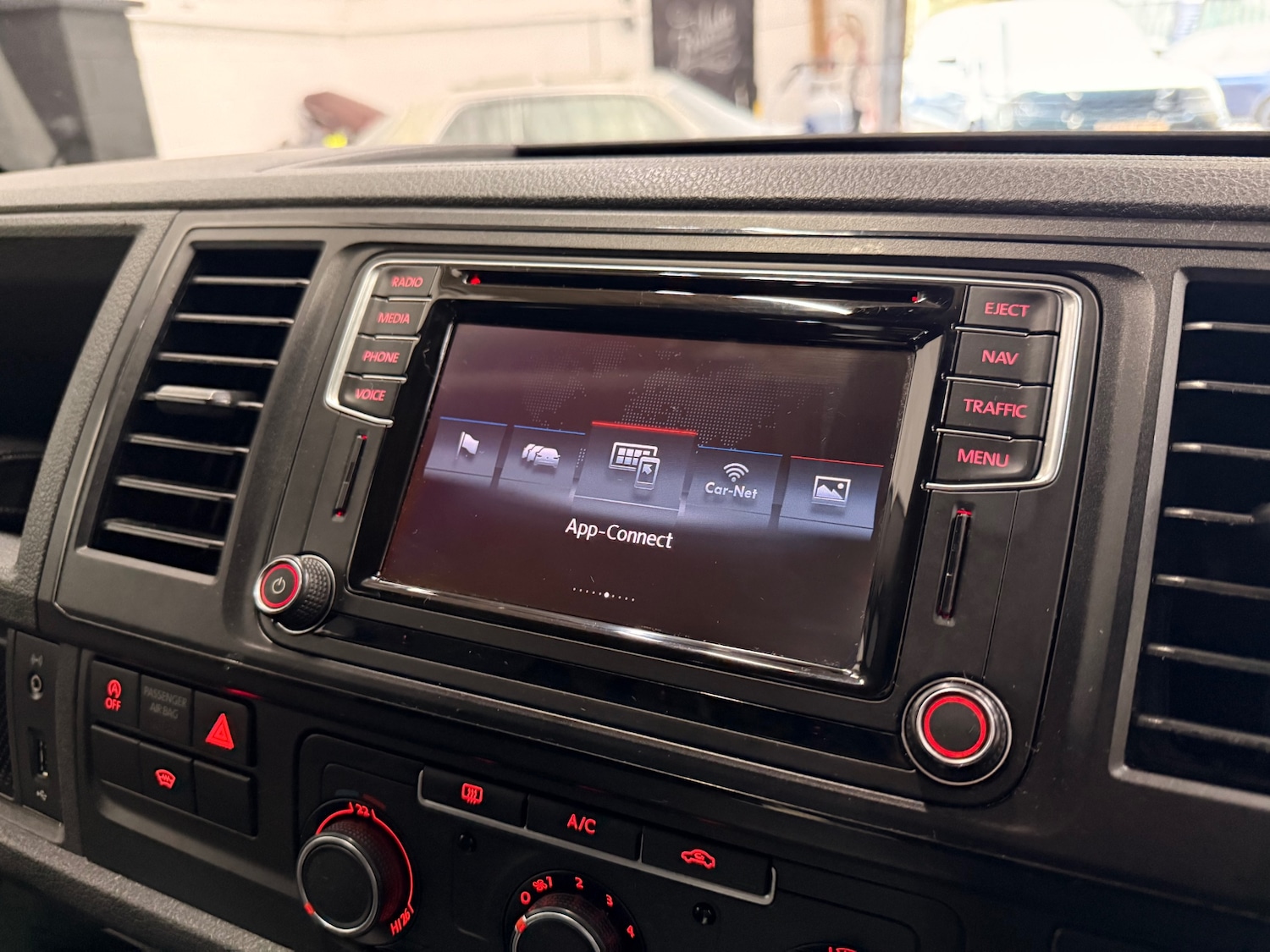 Used Volkswagen Transporter 2015 for sale - 77502948: Photo 38