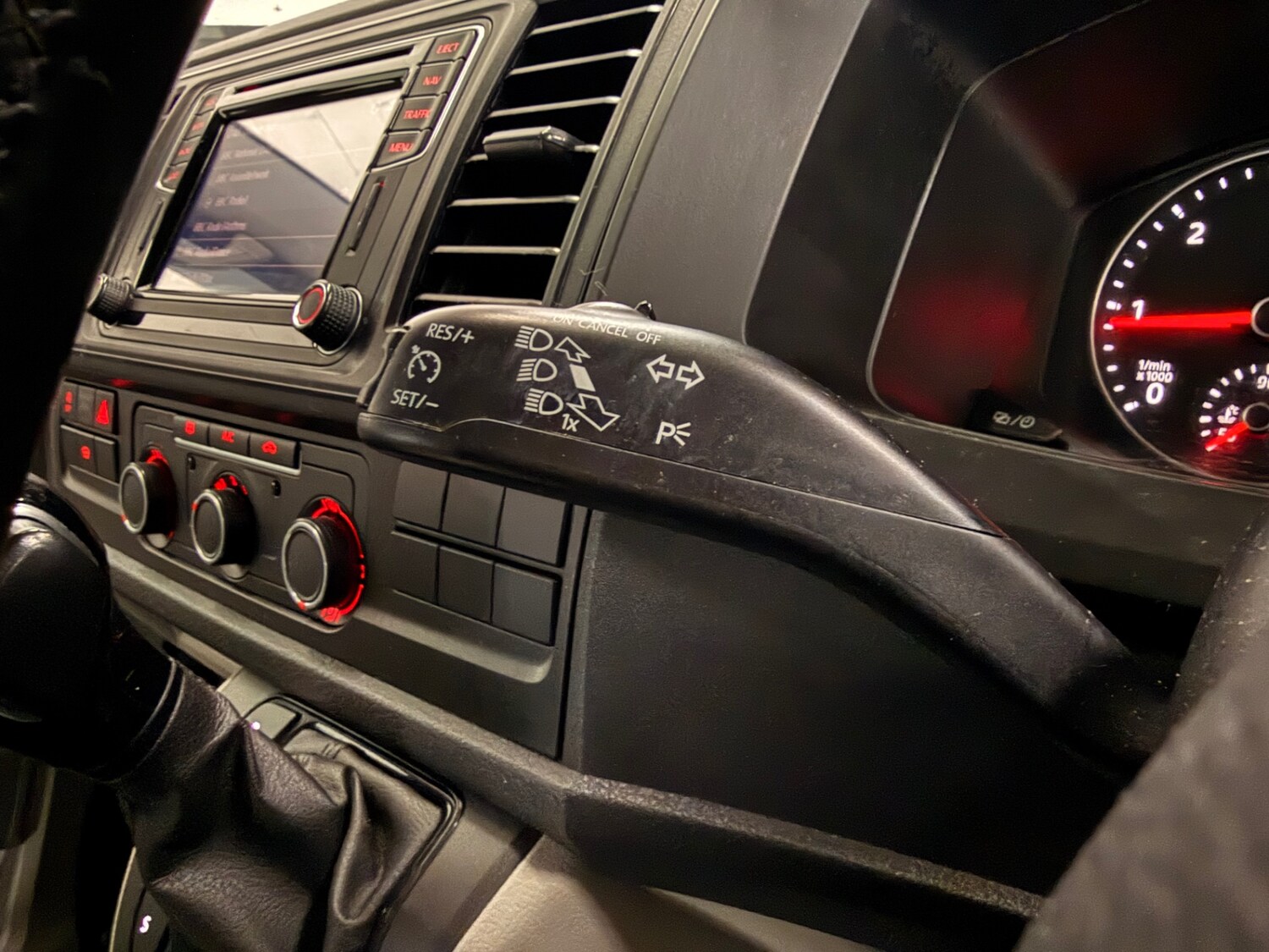 Used Volkswagen Transporter 2015 for sale - 77502948: Photo 46