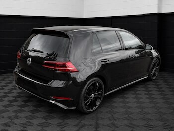 Used Volkswagen Golf 2018 for sale - 78787879: Photo