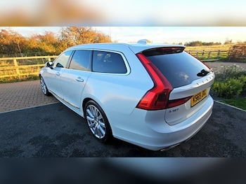 Used Volvo V90 2019 for sale - 76662511: Photo