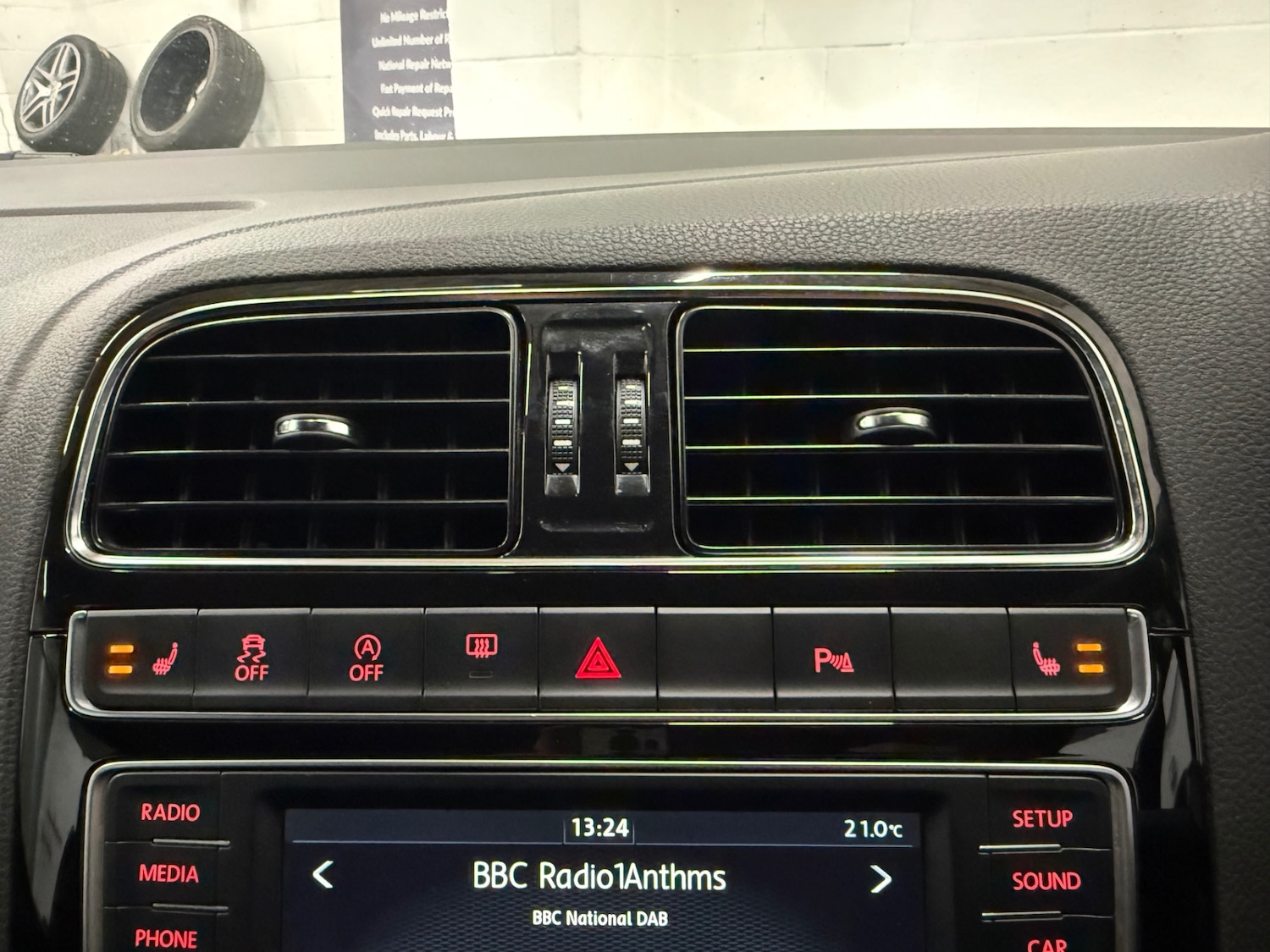 Used Volkswagen Polo 2016 for sale - 76290077: Photo 18