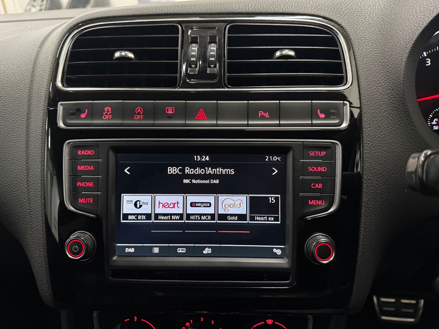 Used Volkswagen Polo 2016 for sale - 76290077: Photo 19