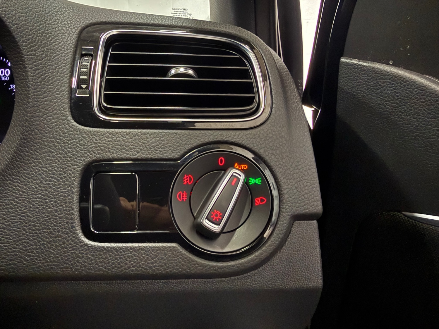 Used Volkswagen Polo 2016 for sale - 76290077: Photo 27