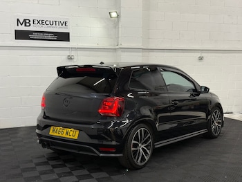 Used Volkswagen Polo 2016 for sale - 76290077: Photo