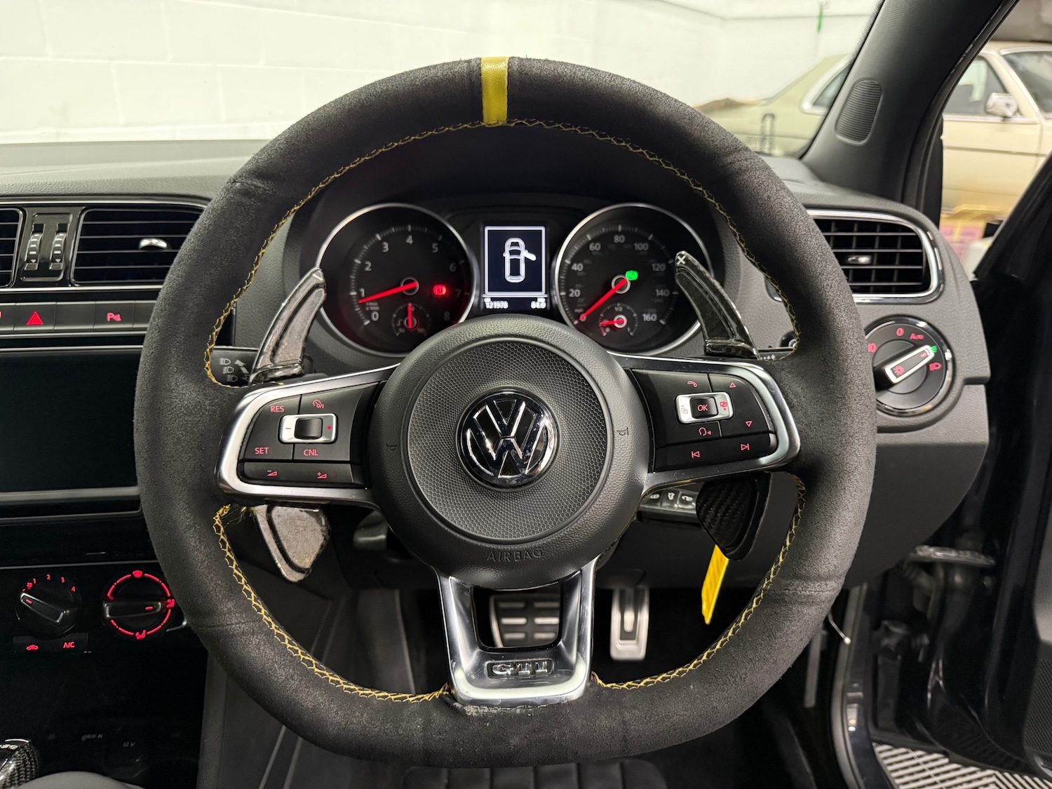 Used Volkswagen Polo 2016 for sale - 76290077: Photo 6