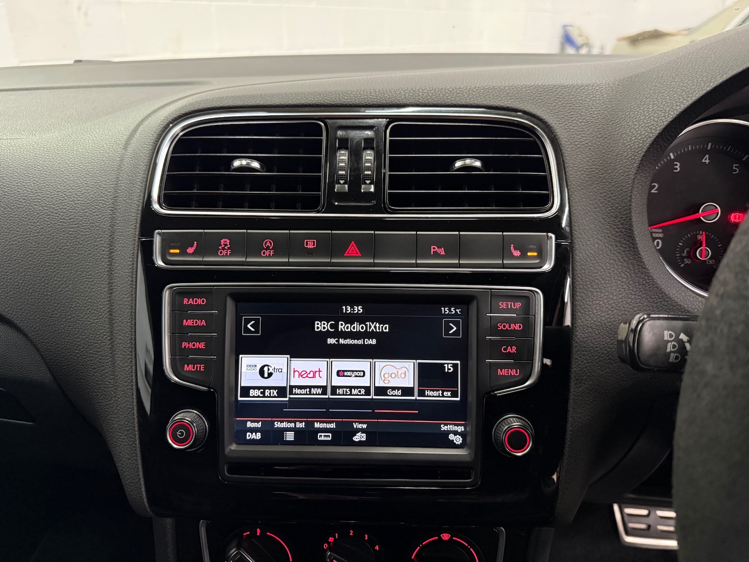 Used Volkswagen Polo 2016 for sale - 76290077: Photo 9