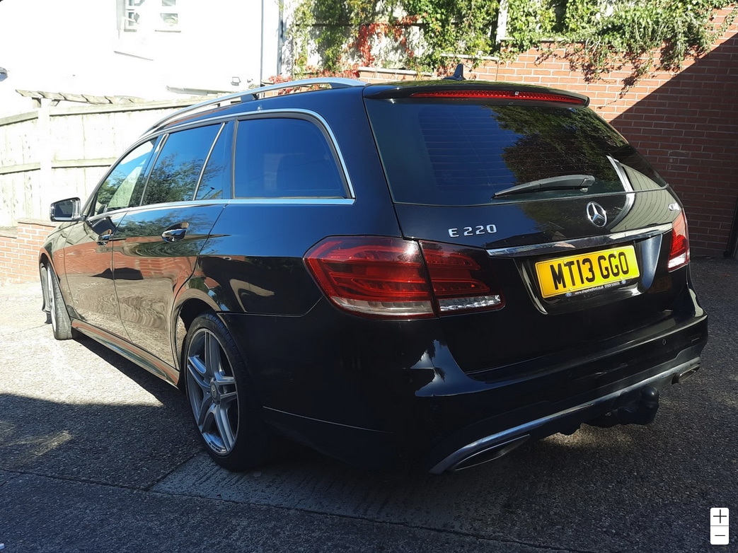 Used Mercedes-Benz E-Class 2013 for sale - 76104325: Photo 4