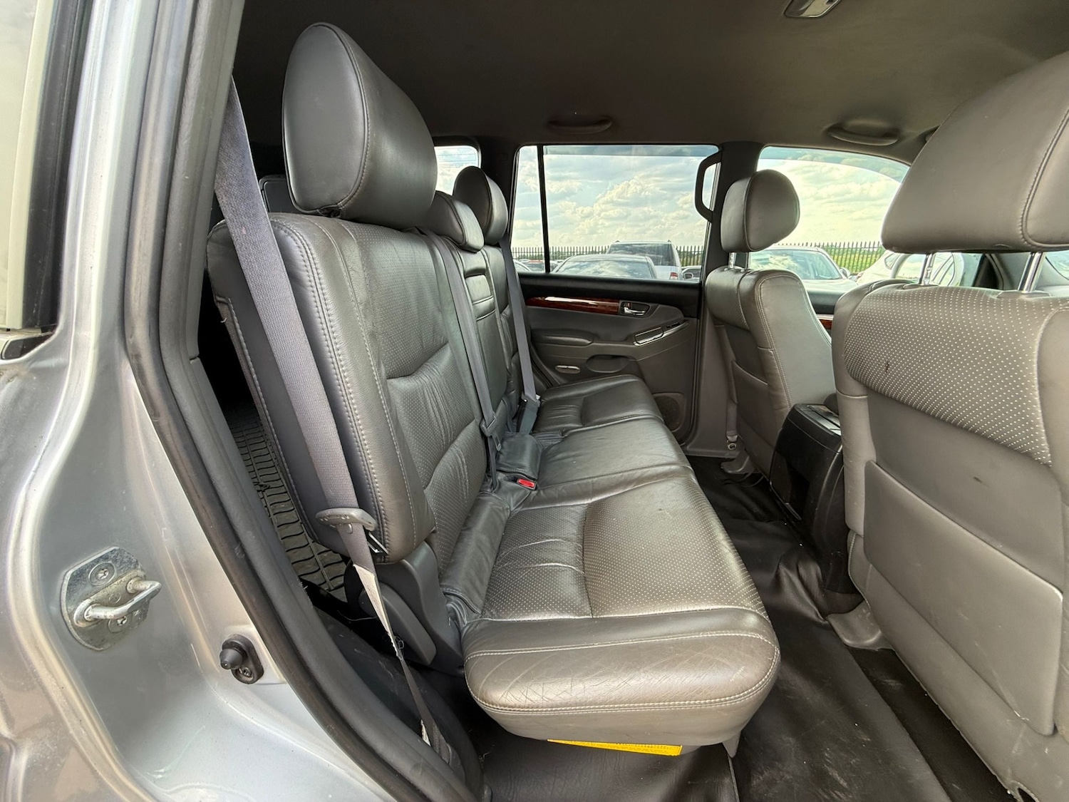 Used Toyota Land Cruiser 2010 for sale - 76425885: Photo 12