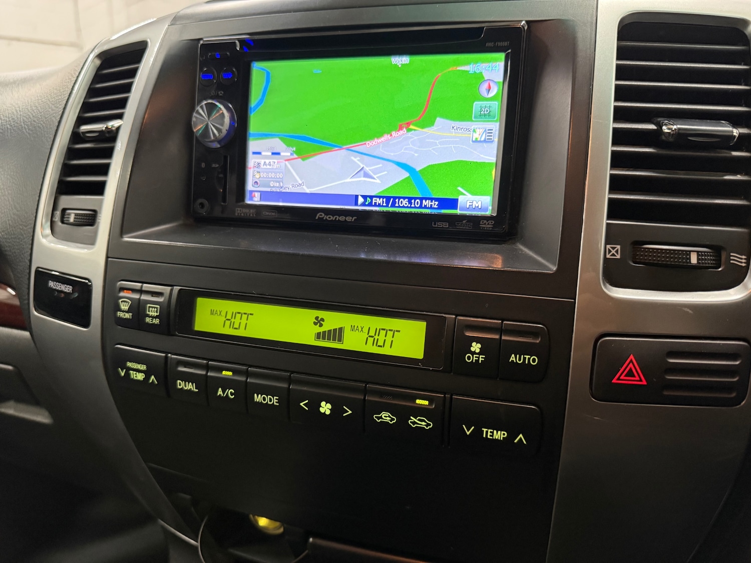 Used Toyota Land Cruiser 2010 for sale - 76425885: Photo 24