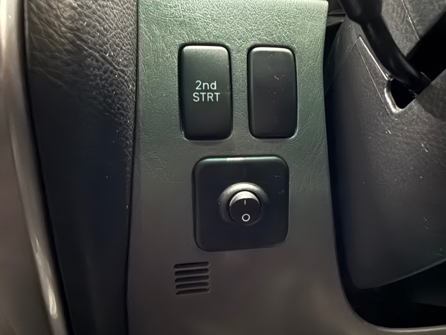 Used Toyota Land Cruiser 2010 for sale - 76425885: Photo 32