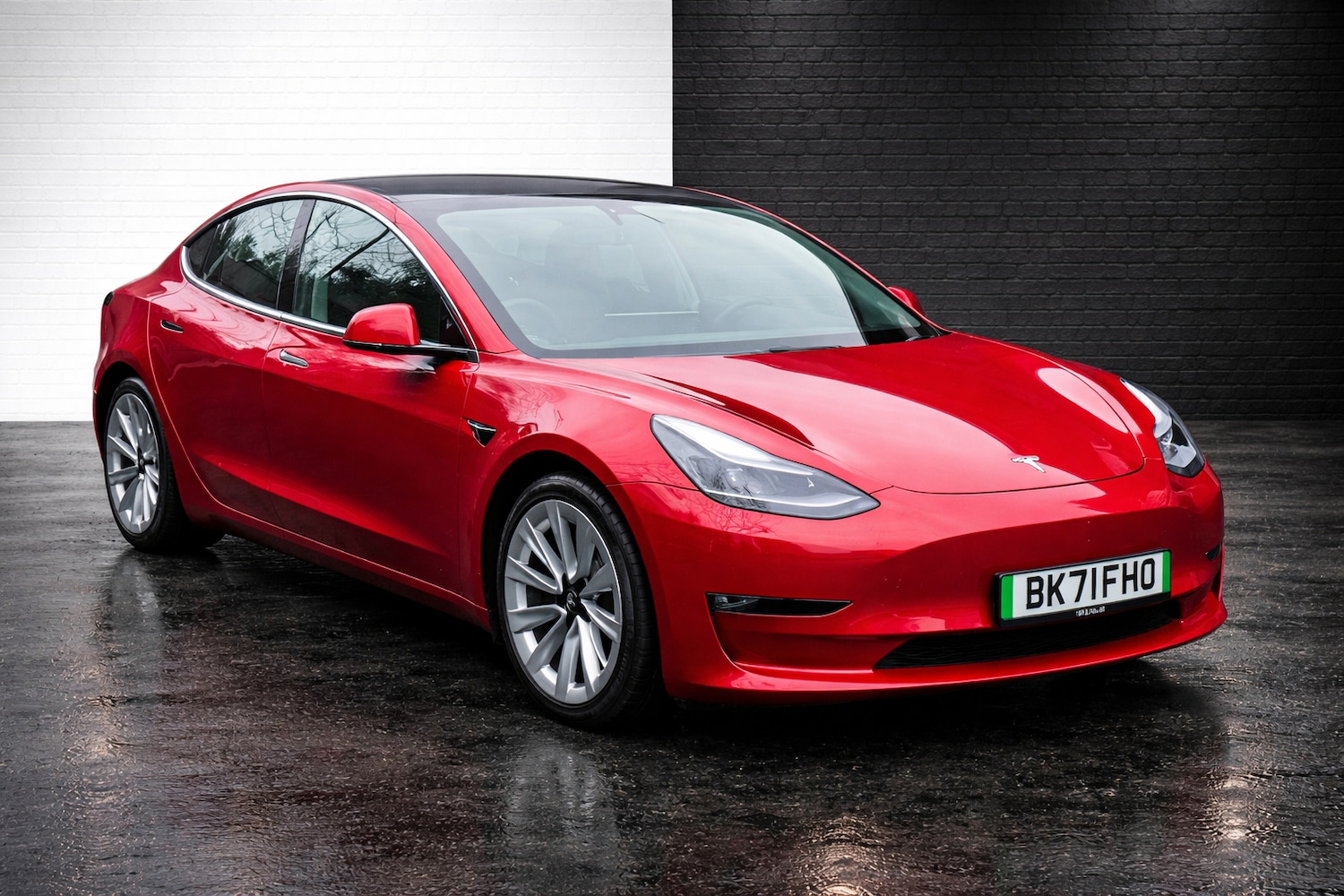 Used Tesla Model 3 2021 for sale - 77687774: Photo 1