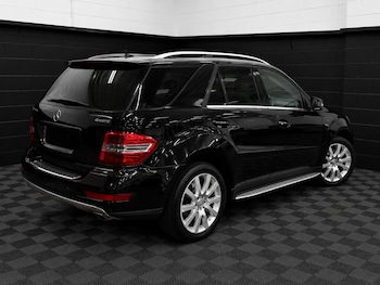 Used Mercedes-Benz M Class 2011 for sale - 78997991: Photo