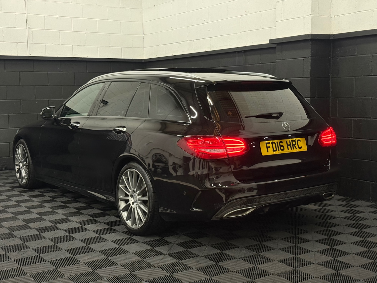 Used Mercedes-Benz C Class 2016 for sale - 76778199: Photo 5