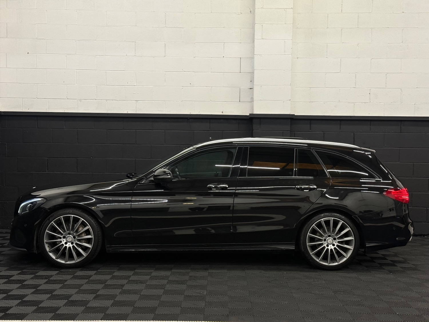 Used Mercedes-Benz C Class 2016 for sale - 76778199: Photo 6