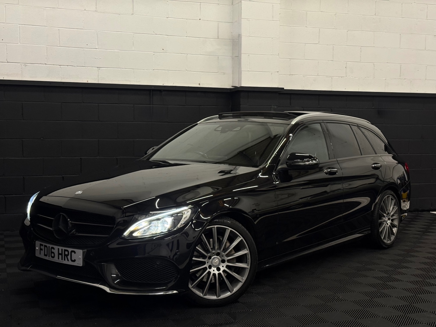 Used Mercedes-Benz C Class 2016 for sale - 76778199: Photo 7