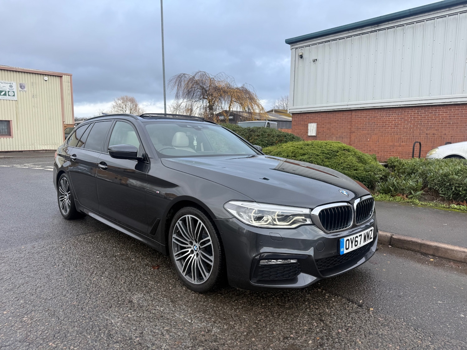 Used BMW 5 Series 2017 for sale - 76846005: Photo 1