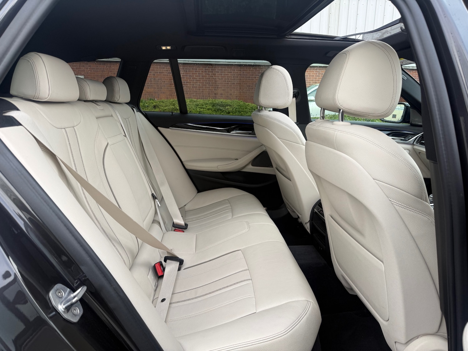 Used BMW 5 Series 2017 for sale - 76846005: Photo 8