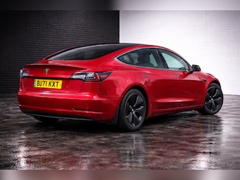 Used Tesla Model 3 2021 for sale - 77721777: Photo