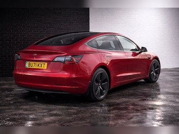 Used Tesla Model 3 2021 for sale - 77721777: Photo