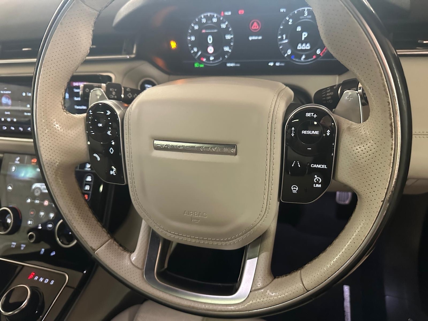 Used Land Rover Range Rover Velar 2018 for sale - 76477380: Photo 13